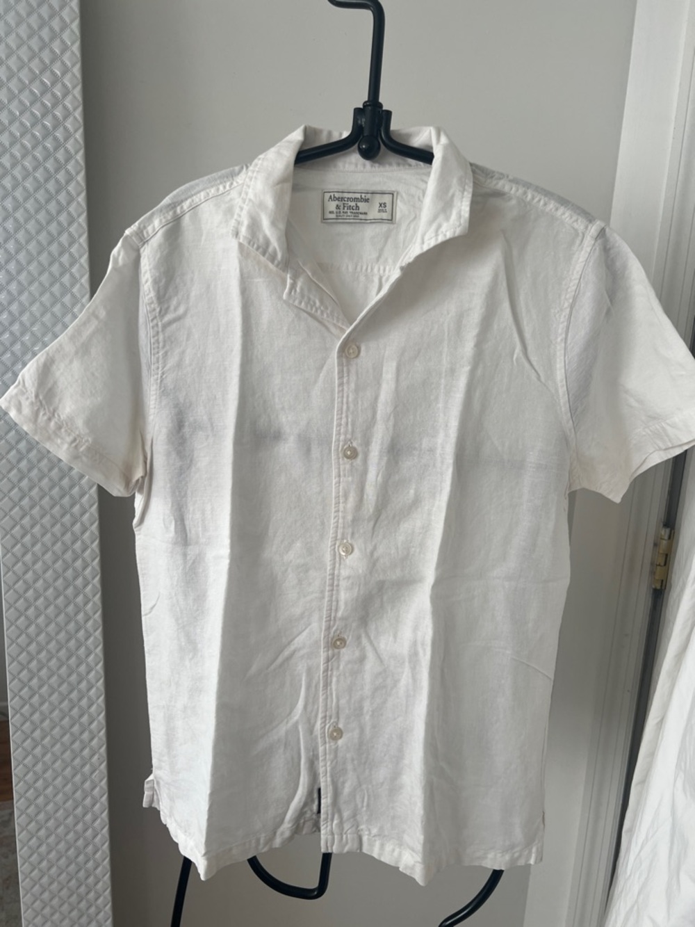 Abercrombie & Fitch Linen White Short-Sleeve Button-Down Shirt